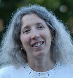 Katia McClain headshot